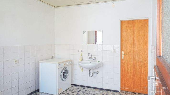 Hauswirtschaftsraum & Dachbodenzugang