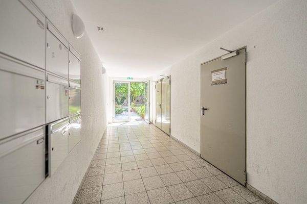 _Durchgang EG zum Hof, Müll-Fahrradraum