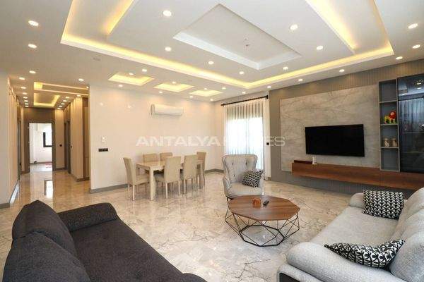 House with Pool and Mountain View in Döşemealtı, Antalya