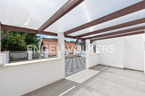 EV - Teilüberdachte Terrasse