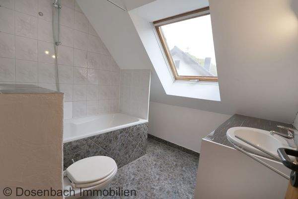 1,5-Zimmer-Wohnung im 2. OG - Badezimmer