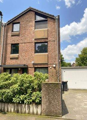 Haus Vorderseite.jpg