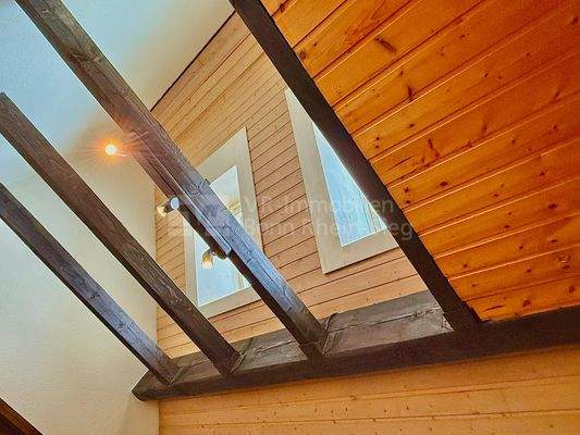 Dachschräge mit Fenster im 2.OG