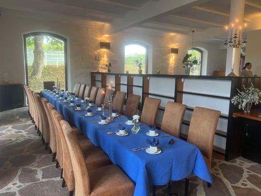 Clubhaus mit großzügigen Innenraum