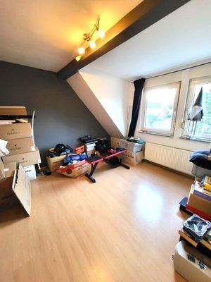 Schlafzimmer 3 2.OG.jpg