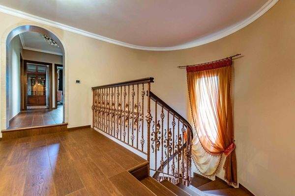 Luxusvilla-am-gardasee-kaufe_villa-am-gardasee-kaufen-haus-am-gardasee-kaufen_exklusive-Villa-am-gardasee_luxus-villa_luxusvilla-am-gardasee_villa-mit-panorama_villa-in-desenzano_comprare-villa-lago-di-garda_vendere-villa-lago-del-garda_Villa-di-lusso_Lag