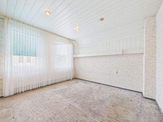 CAM03642G0-PR0048-STILL030