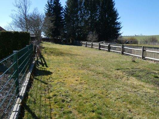 Wiesengrundstück mit Obstbaumbestand