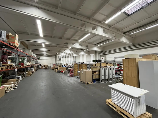 Halle Innenansicht - ET