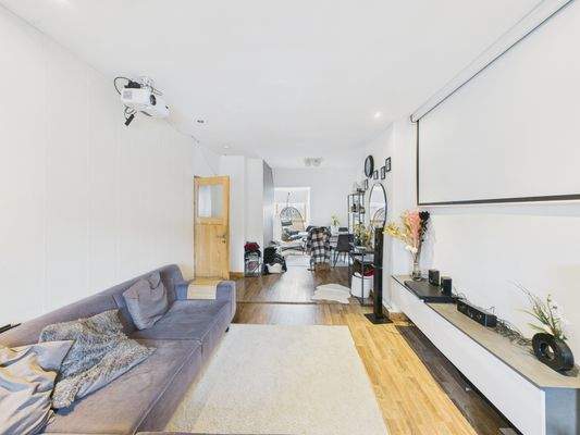 a85f656e-c7ca-42b2-b125-77ffe8fa4d52