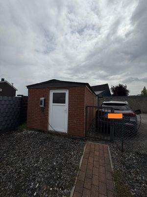 Garage u. Kfz.-Stellplatz