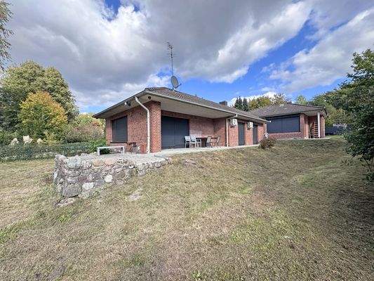 Gebäudeansicht aus dem Garten