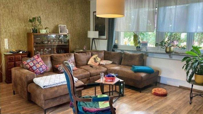 großes Wohn- und Esszimmer