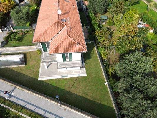 dji_fly_20251014_150546_134_1760447256442_photo.jp