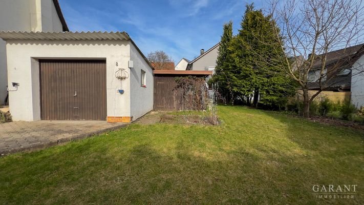 Garage/Holzhütte
