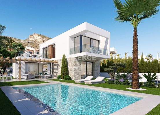 Sea View Villas with Private Pools in Finestrat Alicante