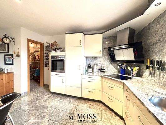 Küche und Abstellraum