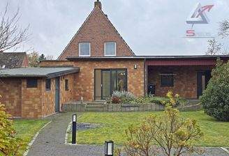 schöne Anlagen,modernes Haus