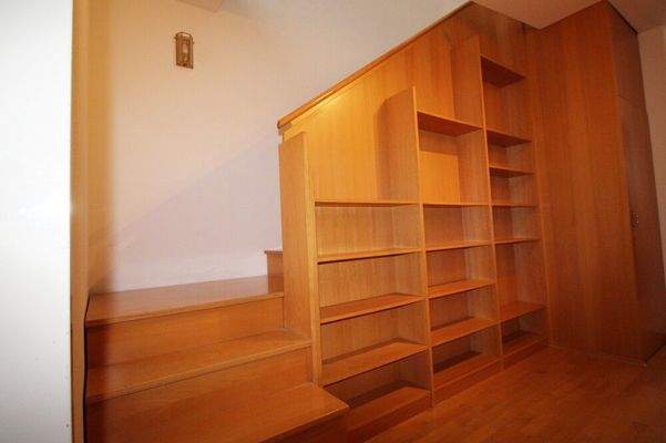 Treppe in zweote Ebene