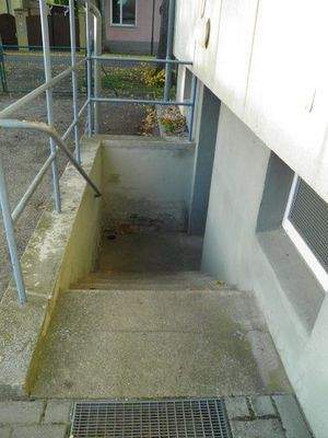 Keller-Außenzugang an der Haus-Hofseite