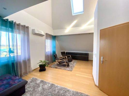 Kinderzimmer/ teilbar in 2 Zimmer