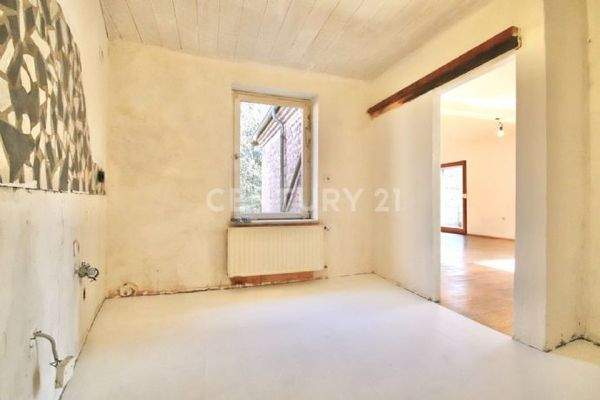 Küche Ansicht zur Tür