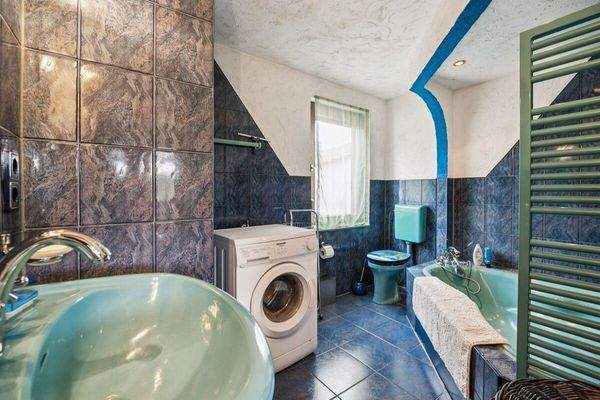 Badezimmer (Einliegerwohnung)