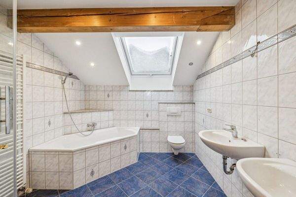 Badezimmer (Whg. DG)