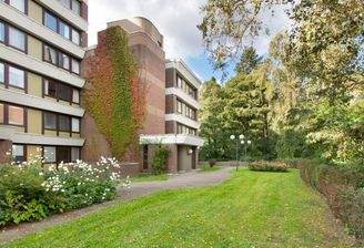 Gepflegter Hauseingang in ruhiger Umgebung