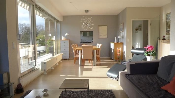 Wohnzimmer und Essecke
