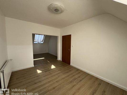 Altbau DG Wohn-Essbereich