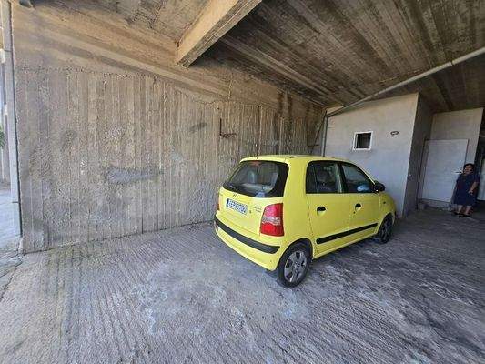 Kreta, Roussospiti: Haus im Dorfzentrum zu verkaufen