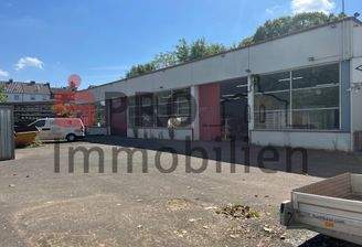 Halle und Außenfläche