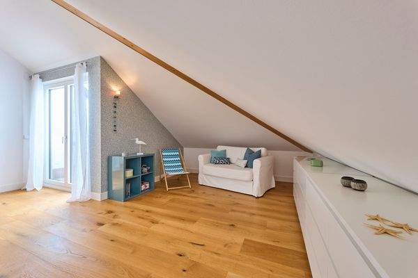 Sitzbereich / Ankleide Schlafen 4