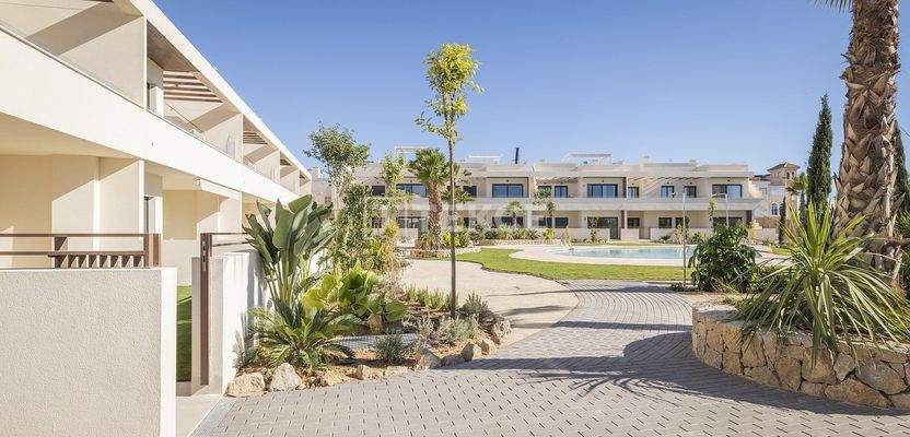 Flats Close to Sea in Innovative Residential Project in Torrevieja