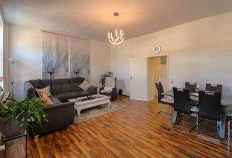 Wohnzimmer - Wohnung  OG