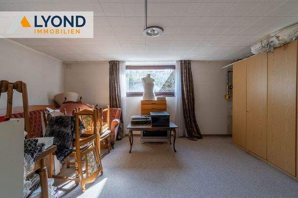 LYD 3692 - 29 Kellerraum