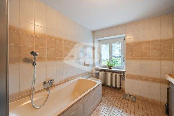 Badezimmer Haushälfte 1