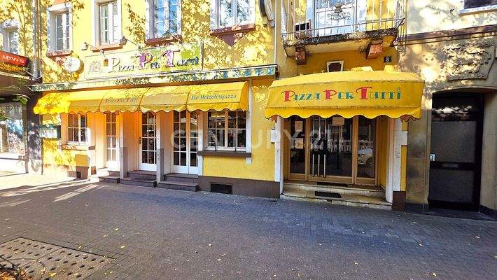 Eingangsbereich des Hauses und Gewerbeeinheit