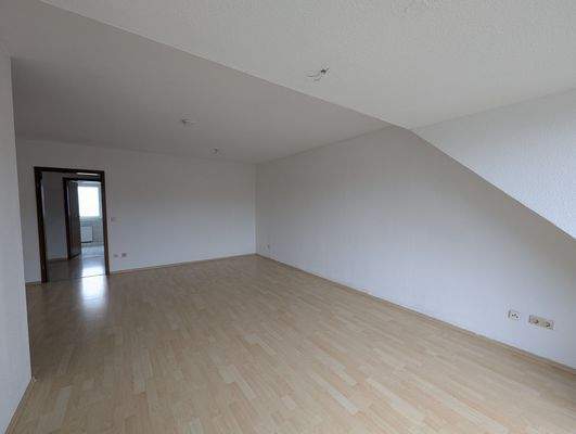 Wohnzimmer (noch mit altem Bodenbelag)