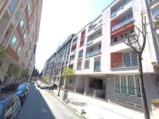 Spacious Real Estate in a Secure Complex Near Subway in Sisli