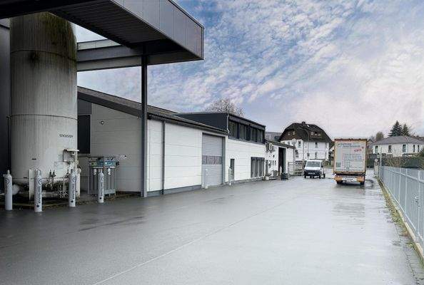 Großzügige Zufahrt und Andienung – ideal für Logistik