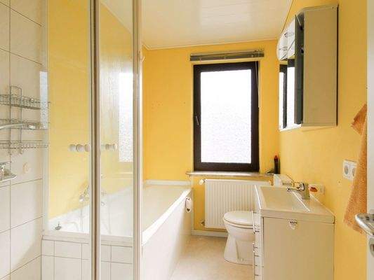 Badezimmer 1.OG links