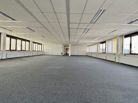 gro&#223;er B&#252;roraum mitte / B&#252;ro II