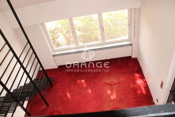 Blick Wohn-/Galeriezimmer in's Gartenzimmer