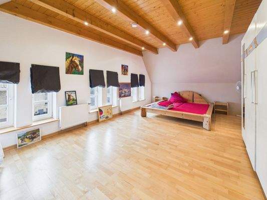 Schlafzimmer (OG)