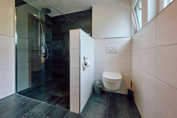 Erdgeschoss, Badezimmer