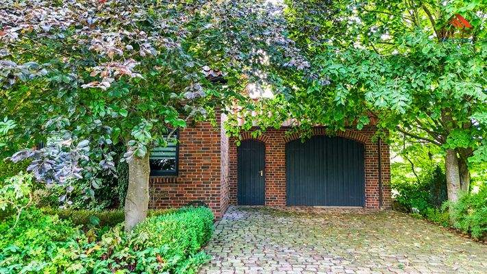 Hausansicht - Garage