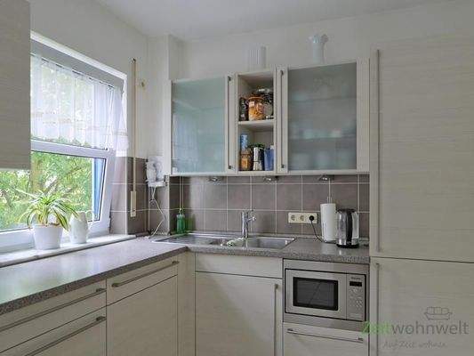 Spüle und Mikrowelle