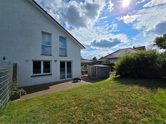 Blick aus dem Garten